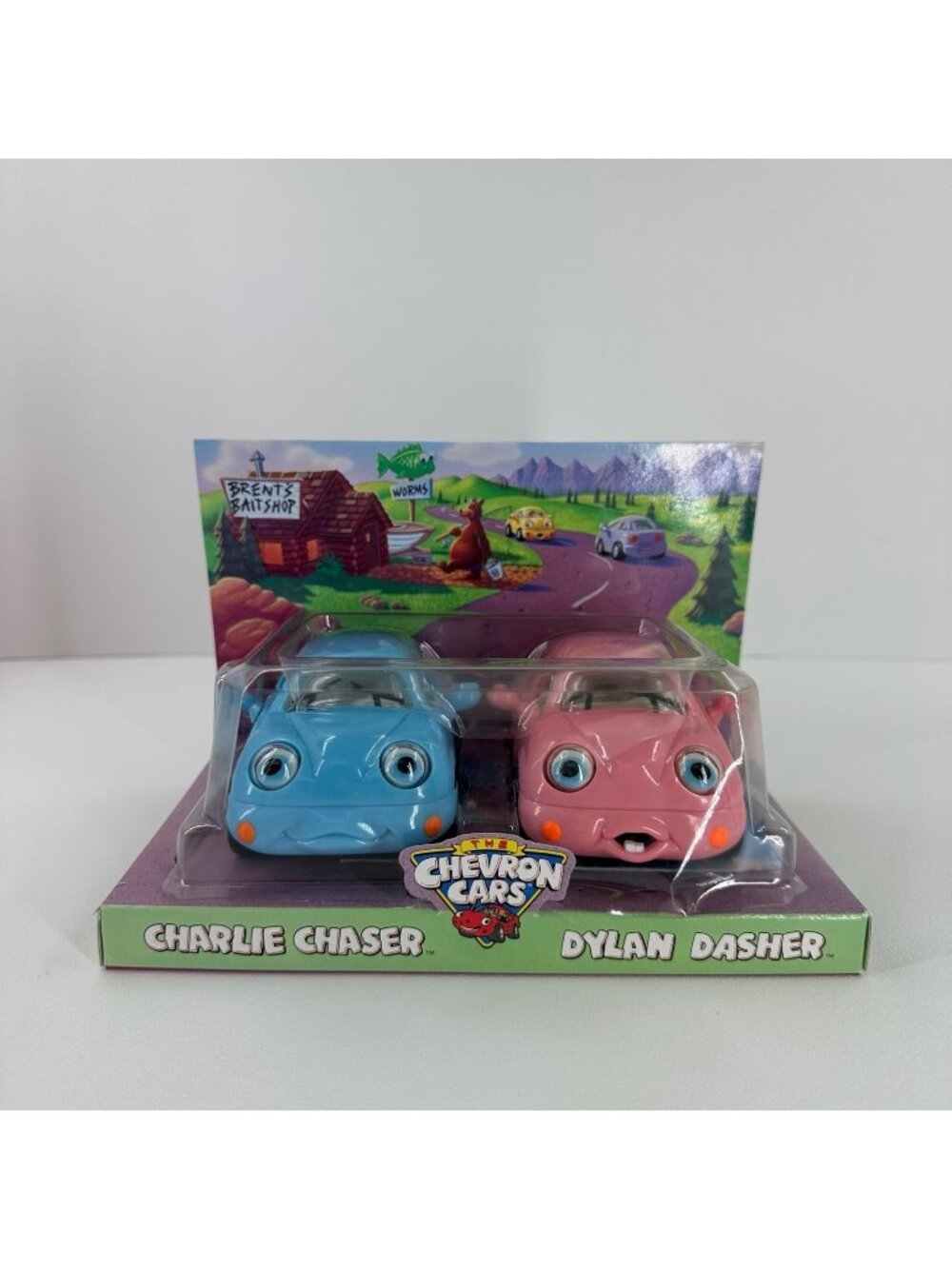 The Chevron Cars Charlie Chaser Dylan Dasher Vintage 2002 Toy Gift Set Pink Blue
